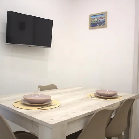 Holiday home Realeborbonica-intero Con Ampio Terrazzino