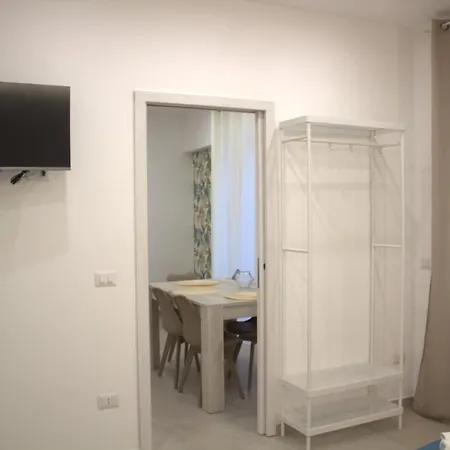 Realeborbonica-intero Con Ampio Terrazzino Hébergement de vacances